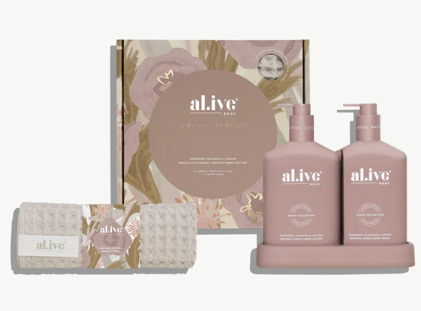 Gift Set - Waffle Towel/Raspberry Blossom & Juniper Duo Pack