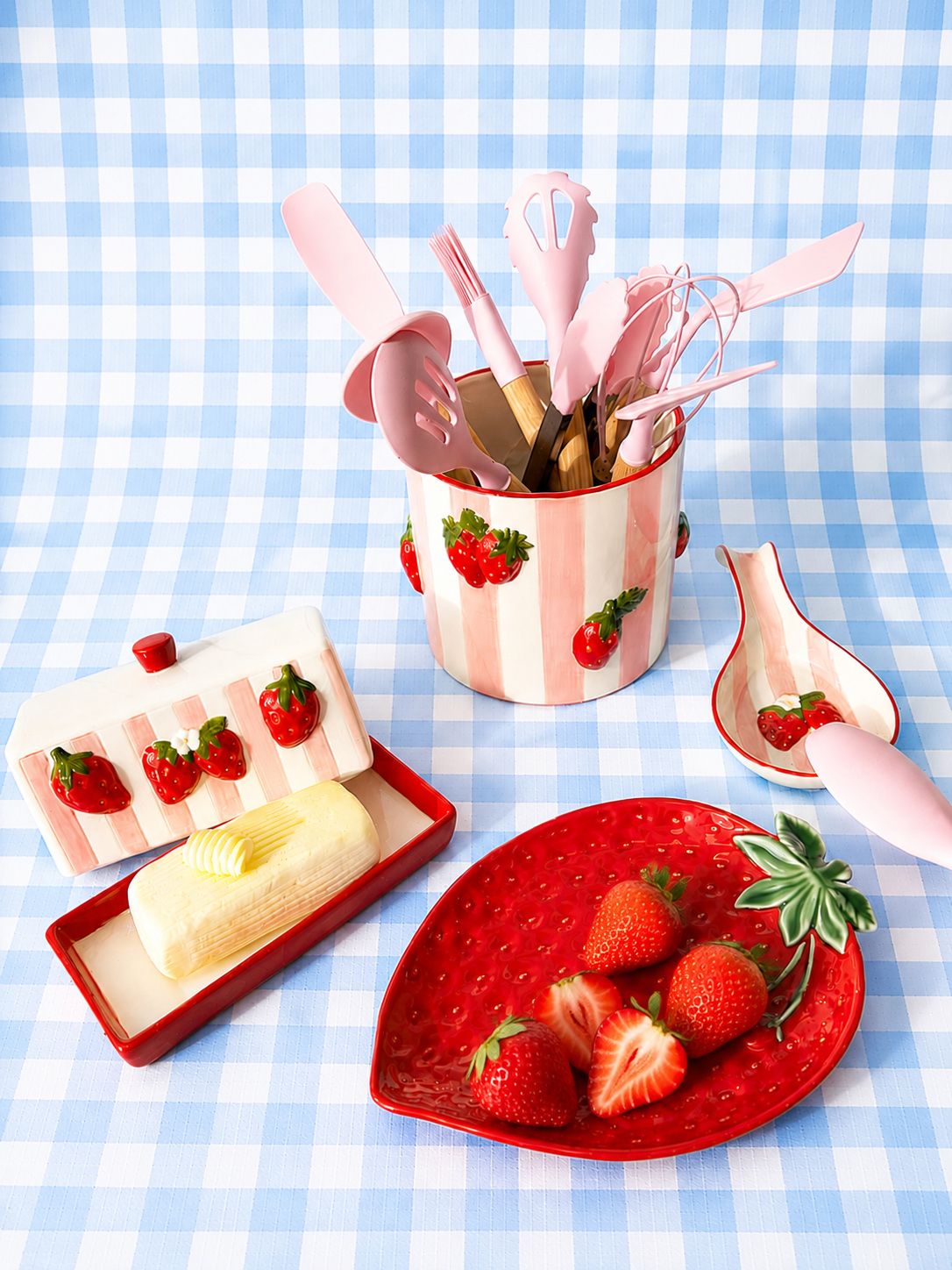 Strawberry Plate Red 22cm