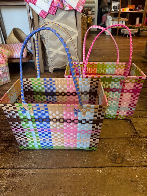 Lifestyle Recycled Plastic baskets (Medium Metal Rim)